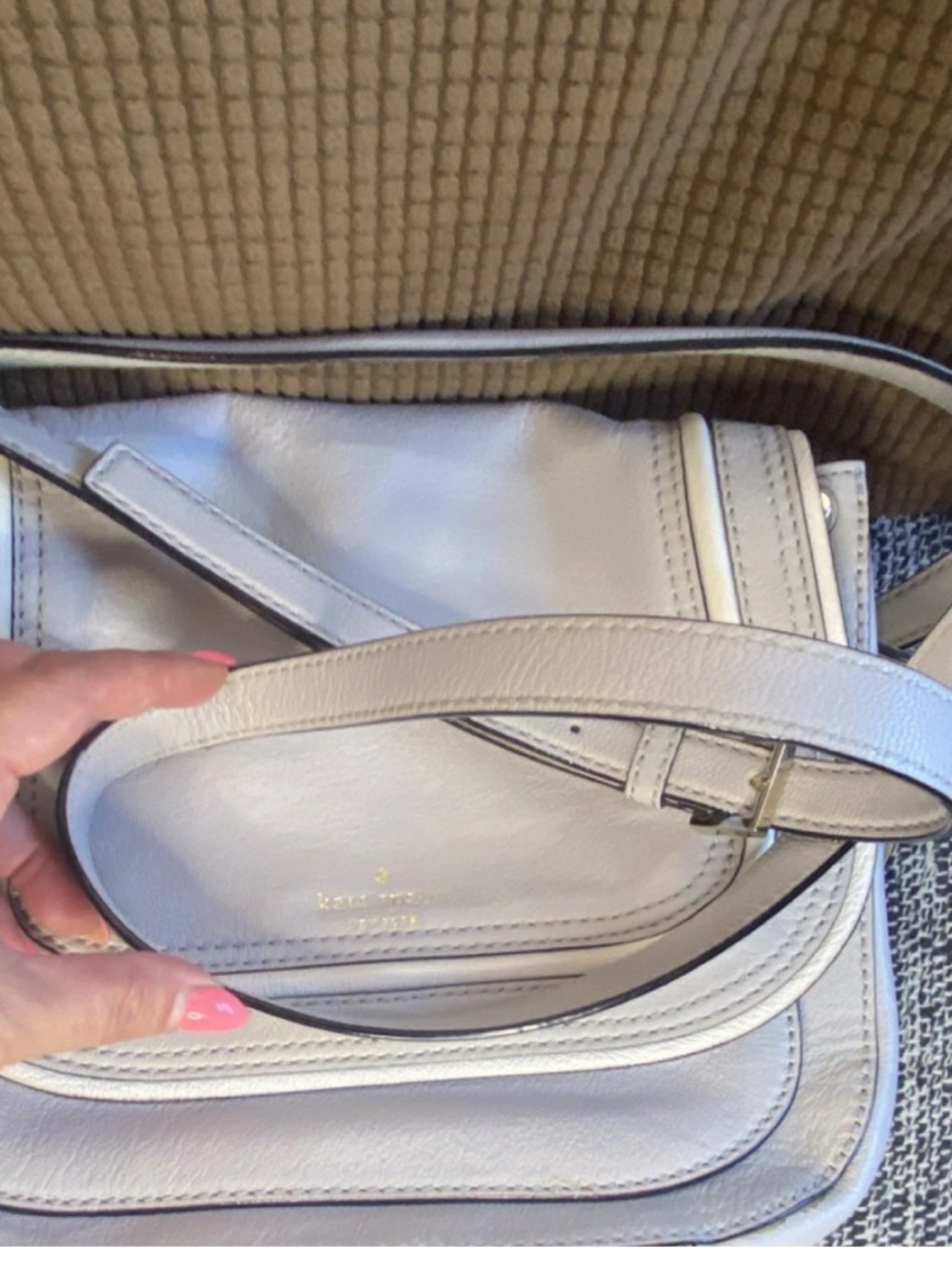 Kate Spade New York Light Gray Shoulder Bag with Tassel and Adjustable Strap - Picture 10 of 15